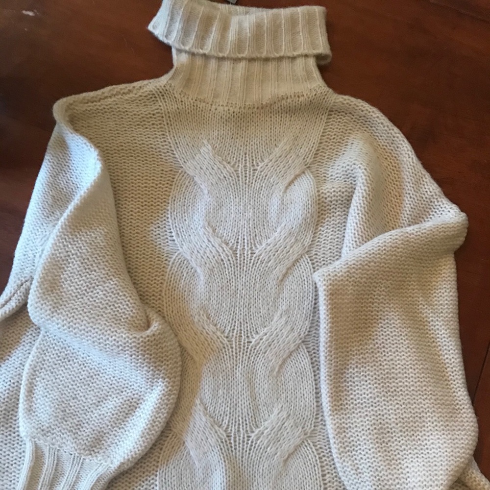 Brand-new American Eagle Sweater